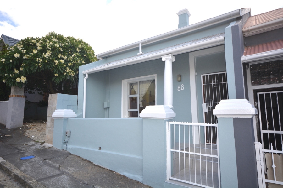 To Let 2 Bedroom Property for Rent in Walmer Estate Western Cape